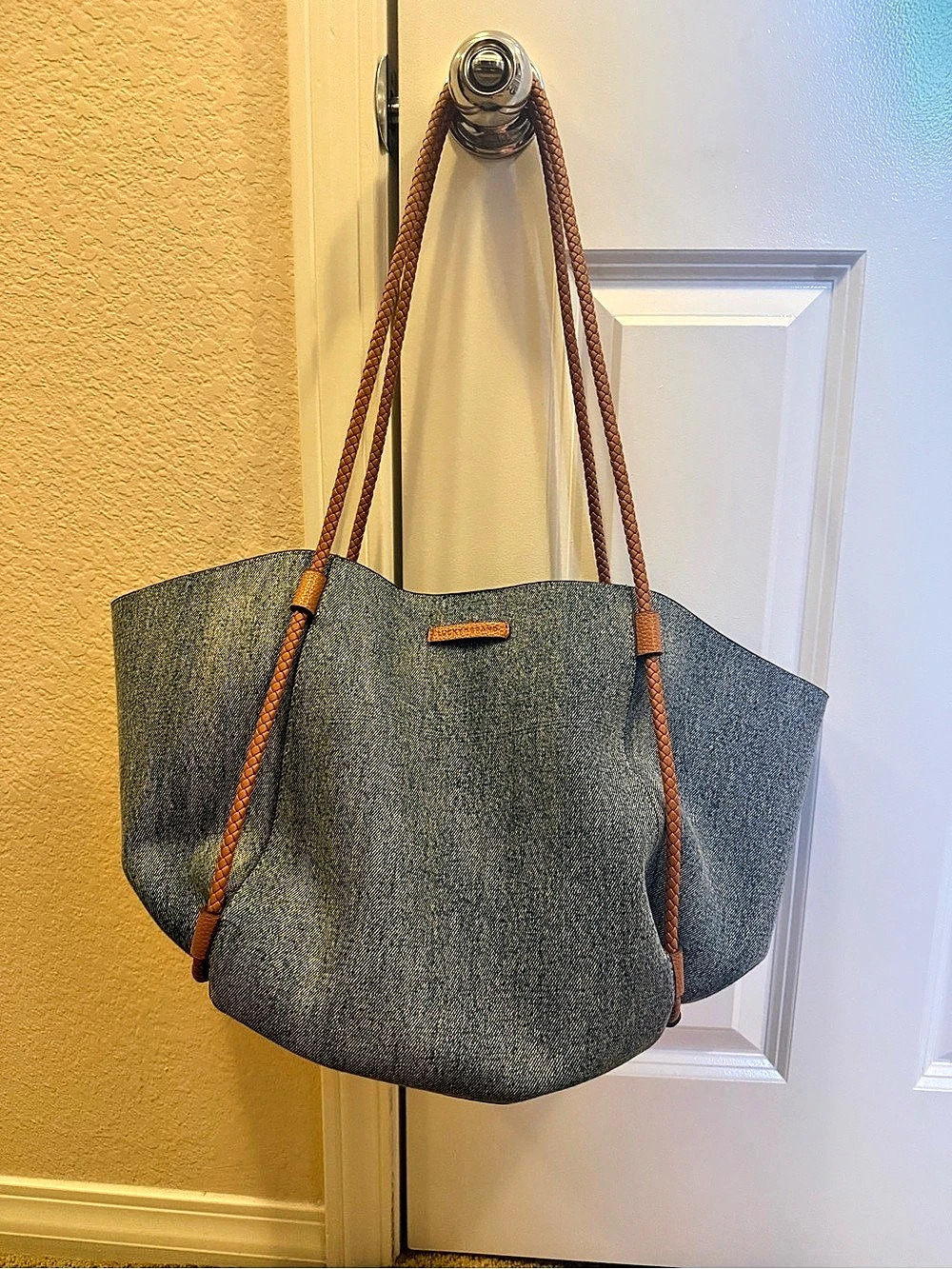 Lucky Brand Ezri Denim Tote Bag in Blue & Brown